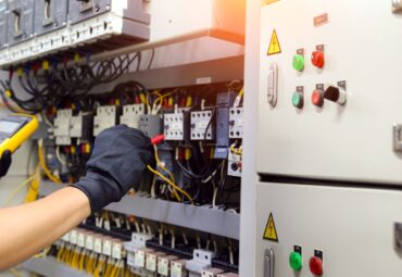 SynQor WARN Act Investigation